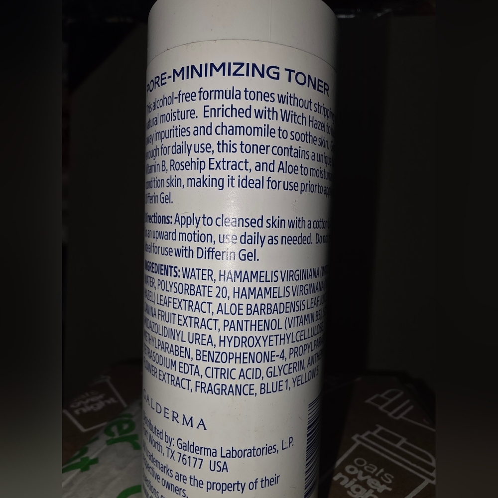 Blue Pore-Minimizing Toner - Picture 2 of 2